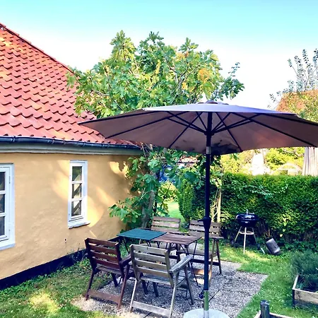 Den Gamle Skomager Ved Slotssoen * Gråsten